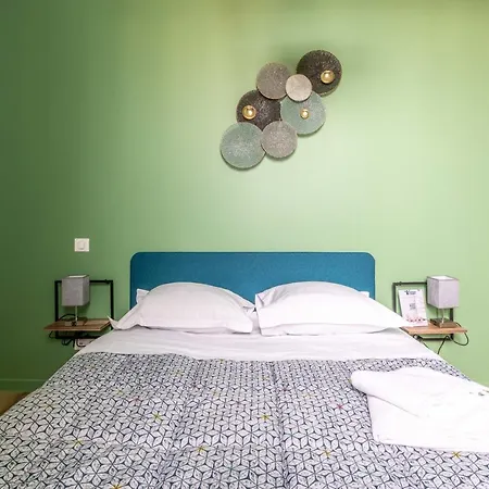 F3 Grand Luxe Champfleuri アパート